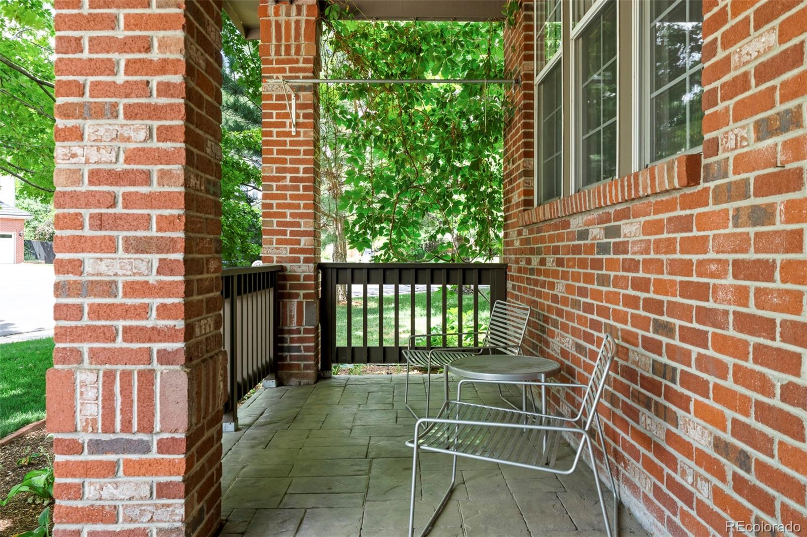 6140 S Newark Way
