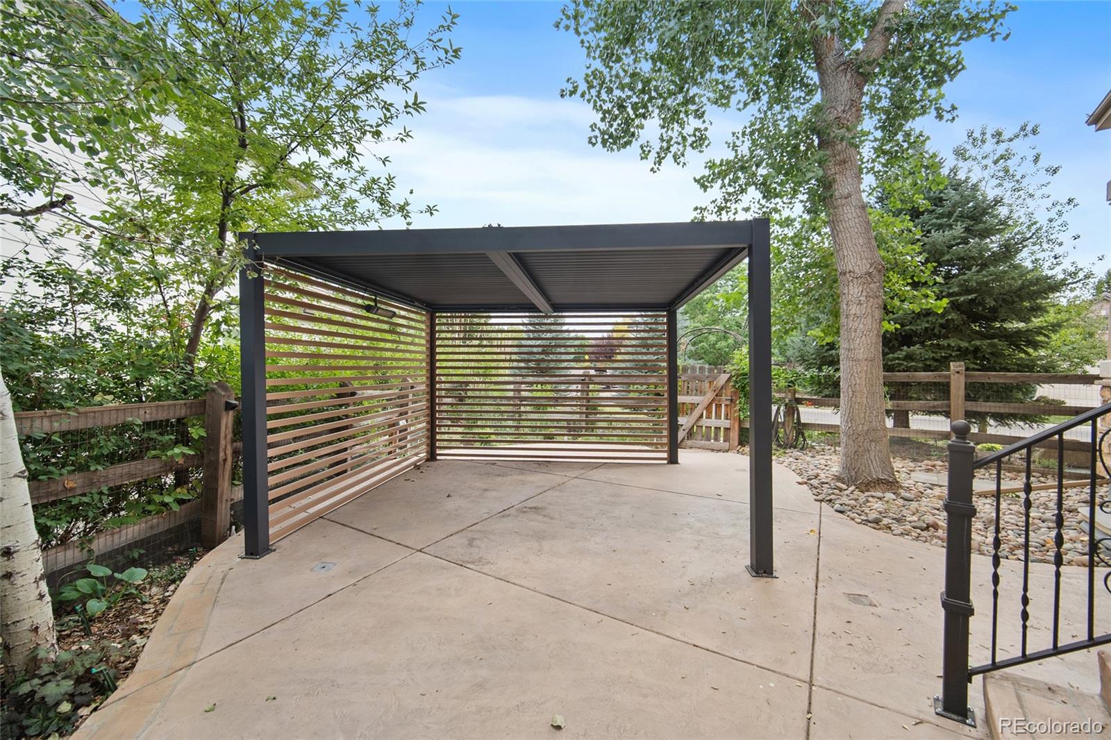 11940 E Lake Court