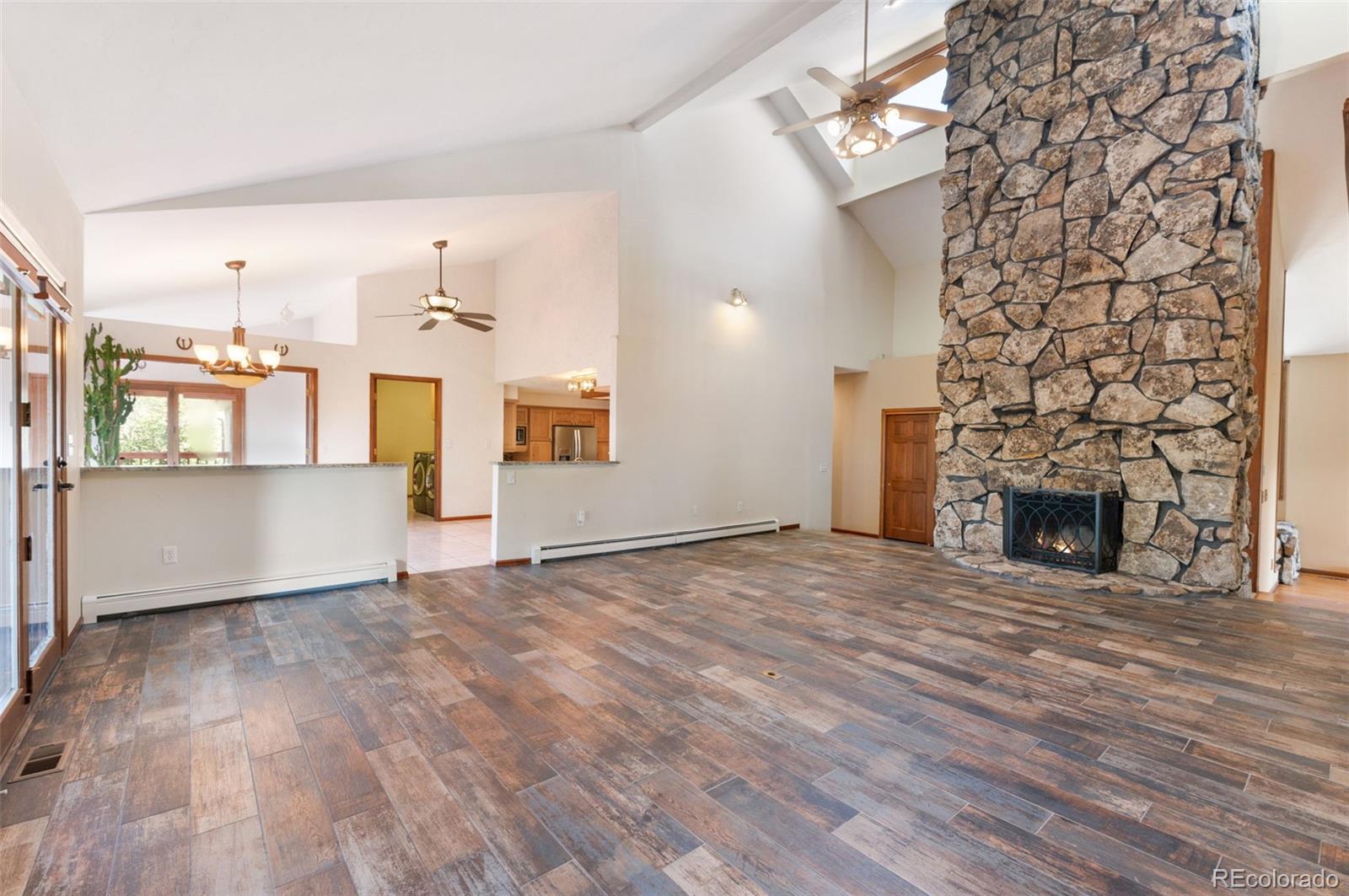 1463 Clarkes Circle