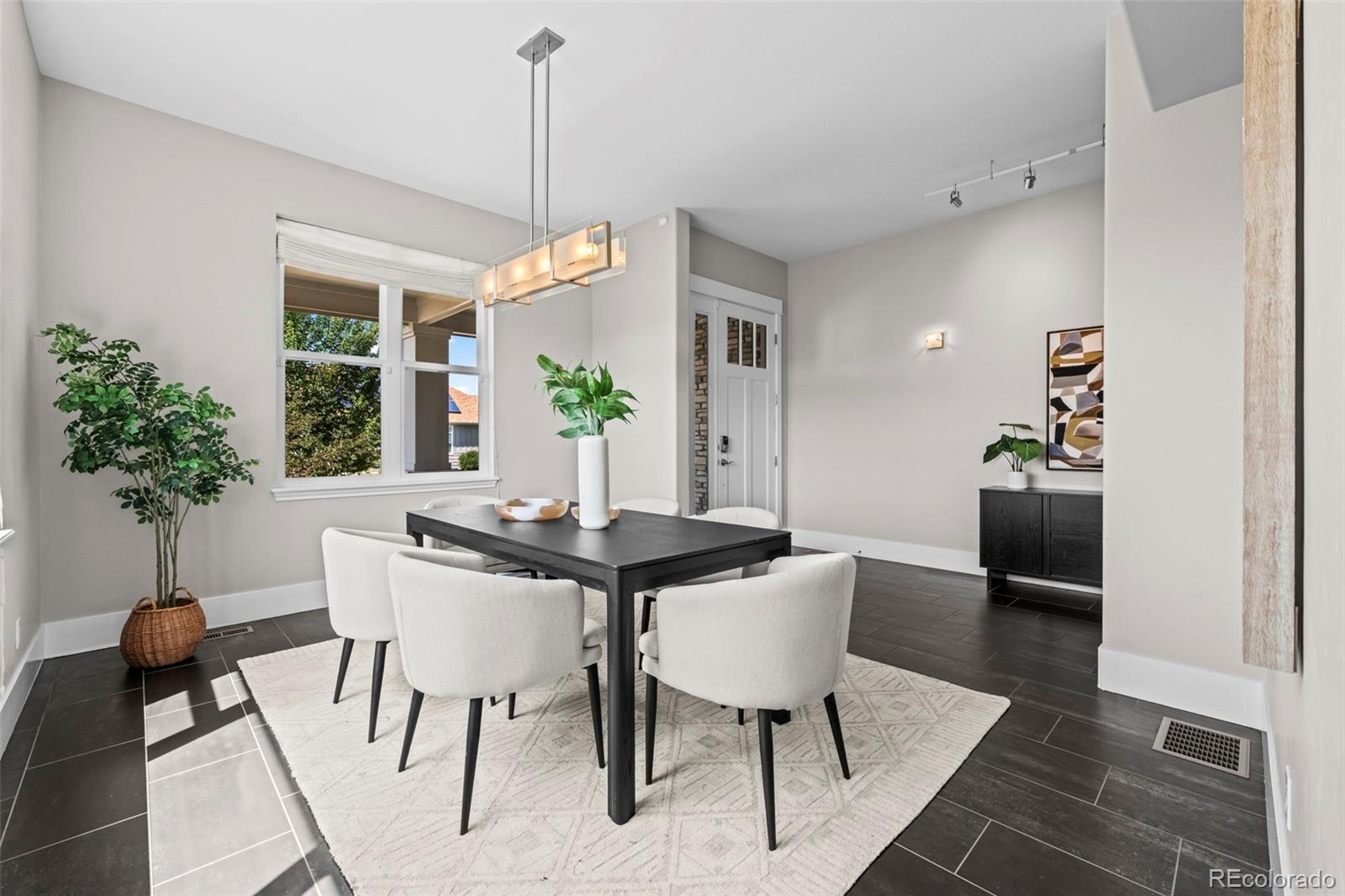 218 6th Avenue