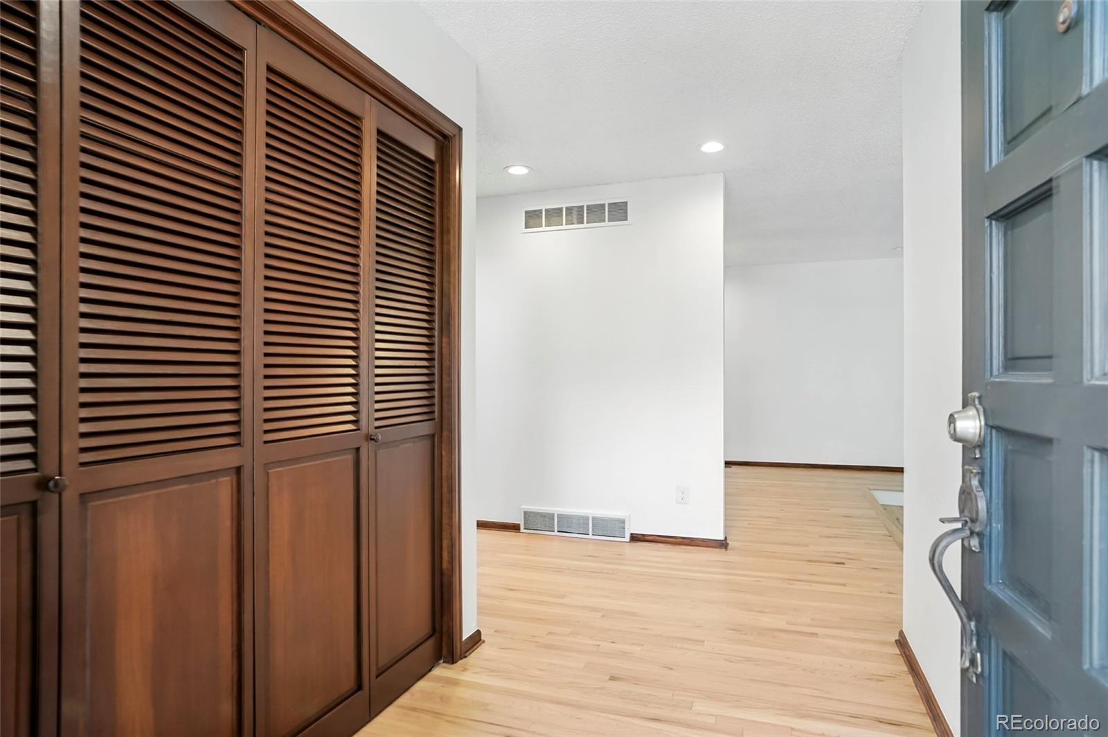 2609 S Quebec Street 5