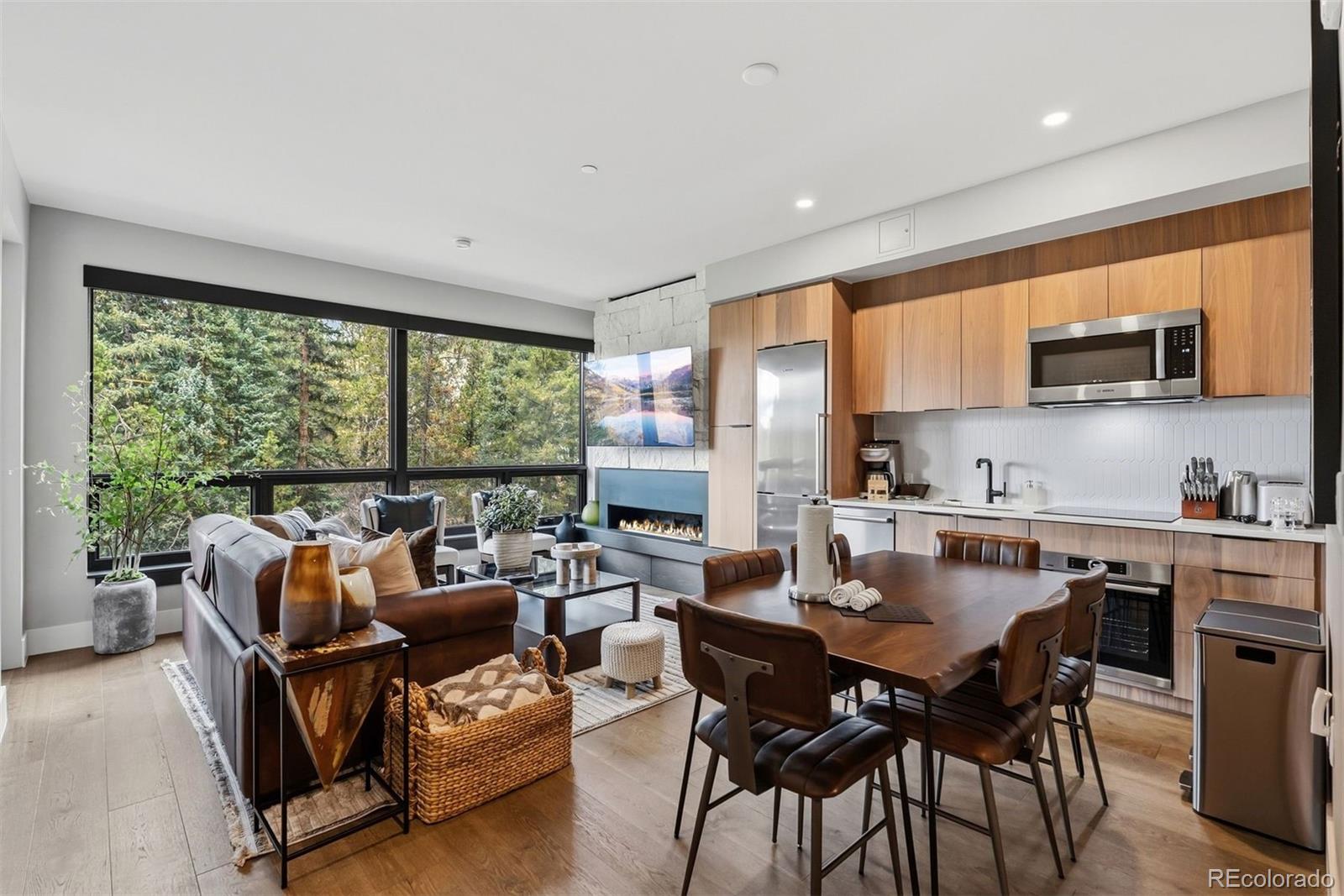 75 Hunkidori Court W209