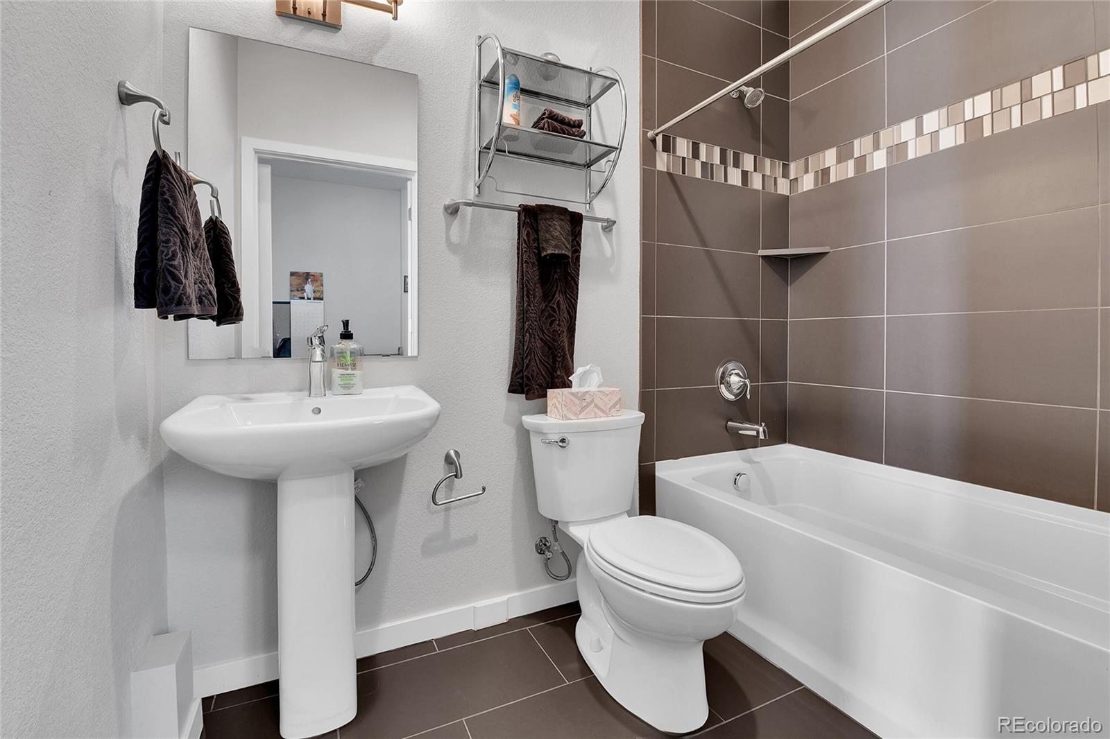 2721 W 24th Avenue 102