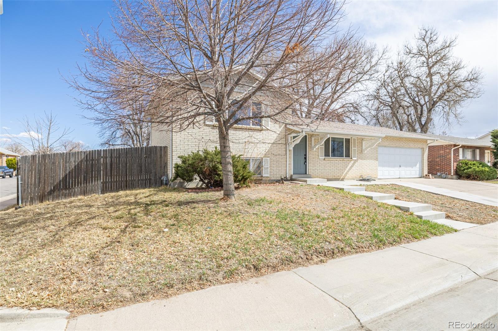 5542 Sable Street, Denver, CO, 80239 2 5542 Sable Street