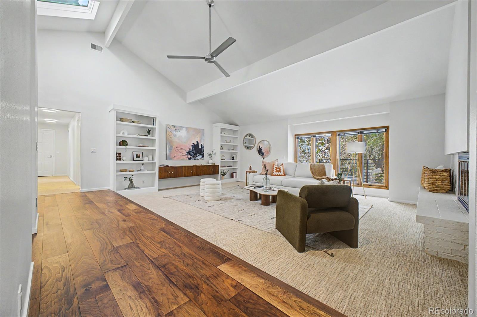 425 Long View Court
