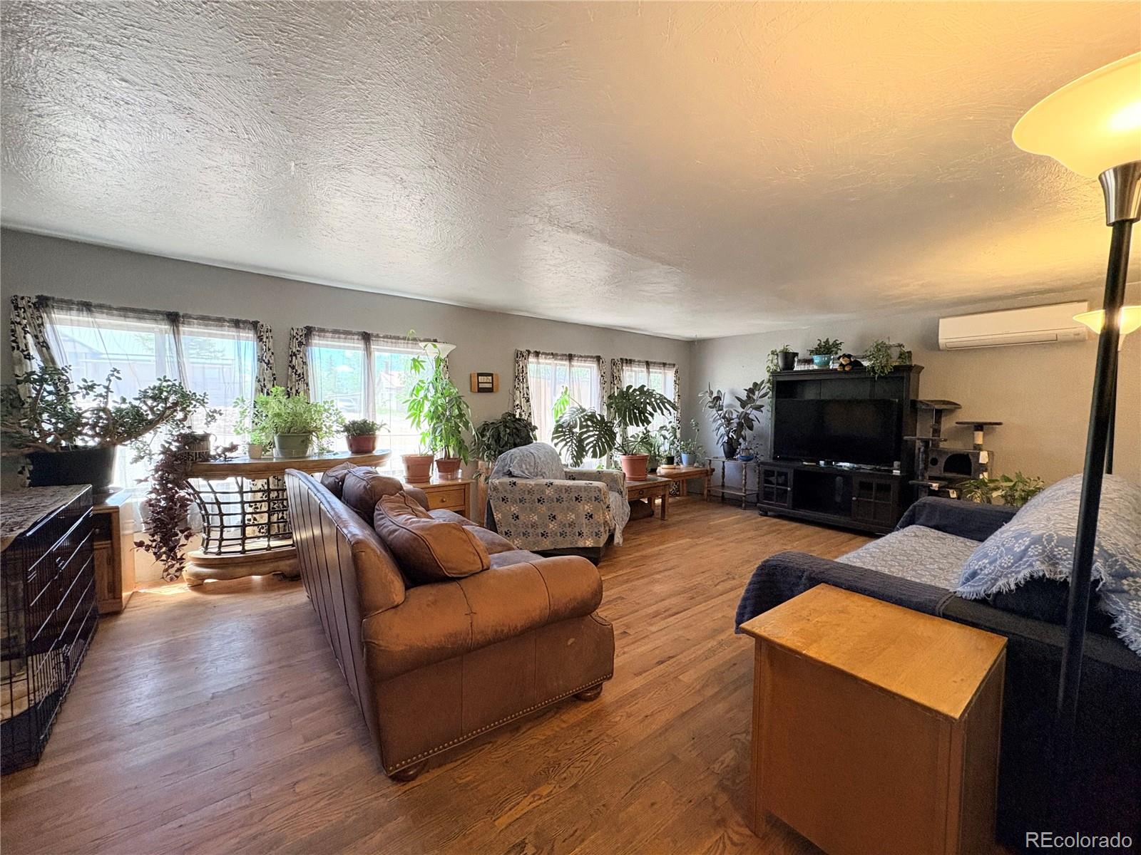 506 E 9th Street