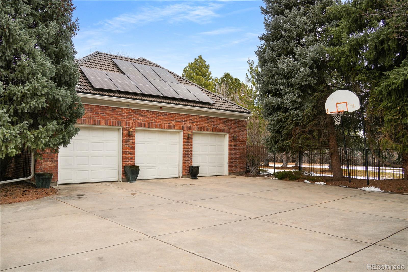 4600 S Columbine Court