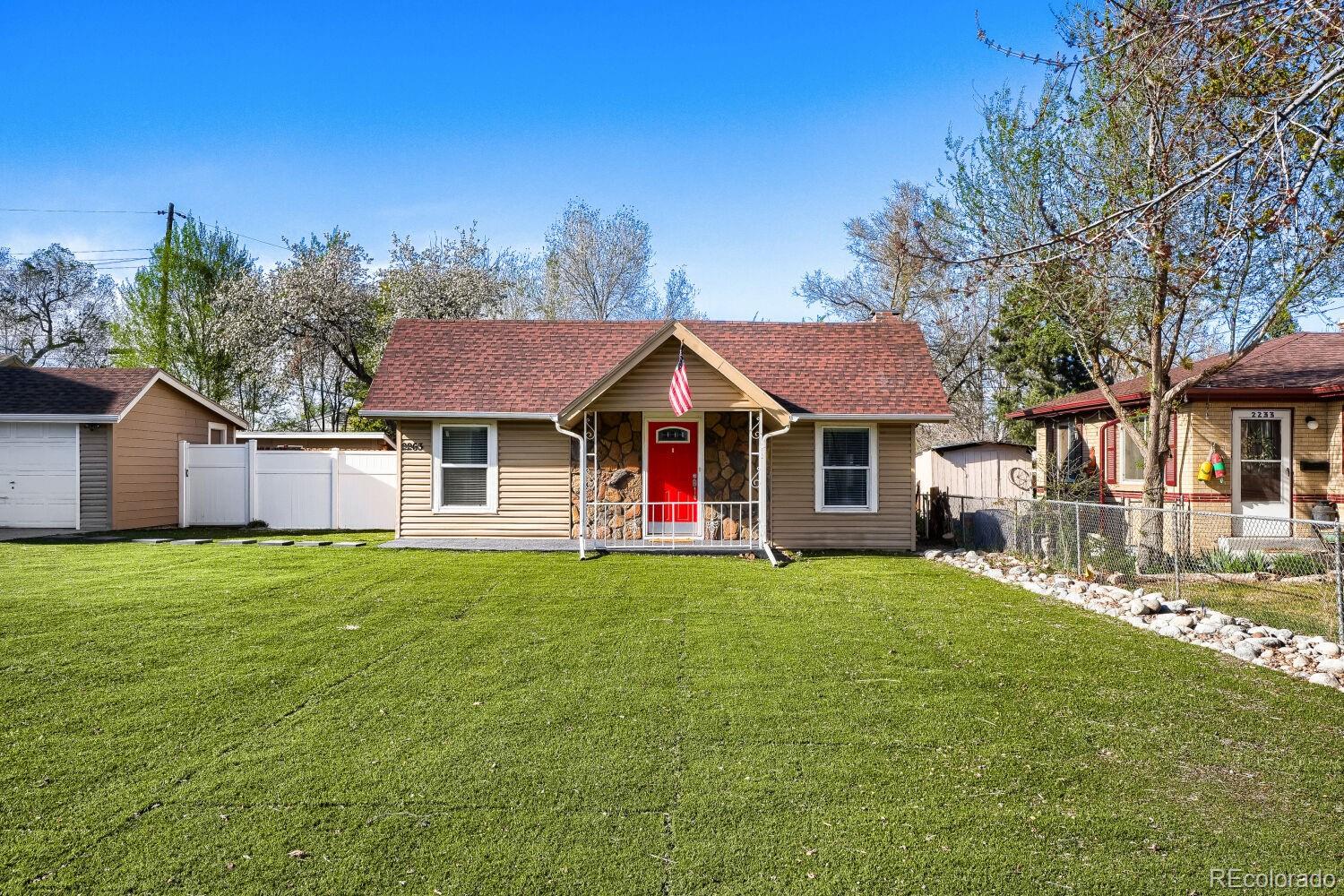 Photo 1 of 40 — 2263 W Parkhill Avenue, Littleton, CO 80120