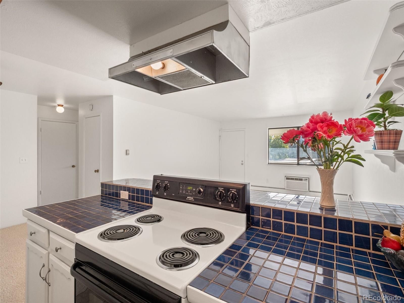 645 Manhattan Place 304