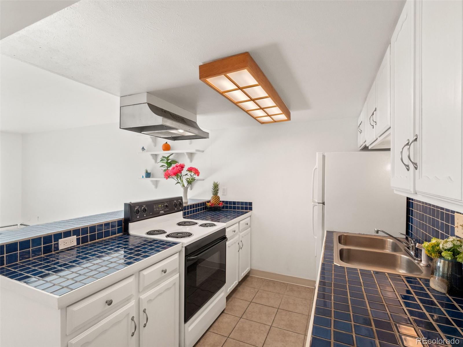 645 Manhattan Place 304