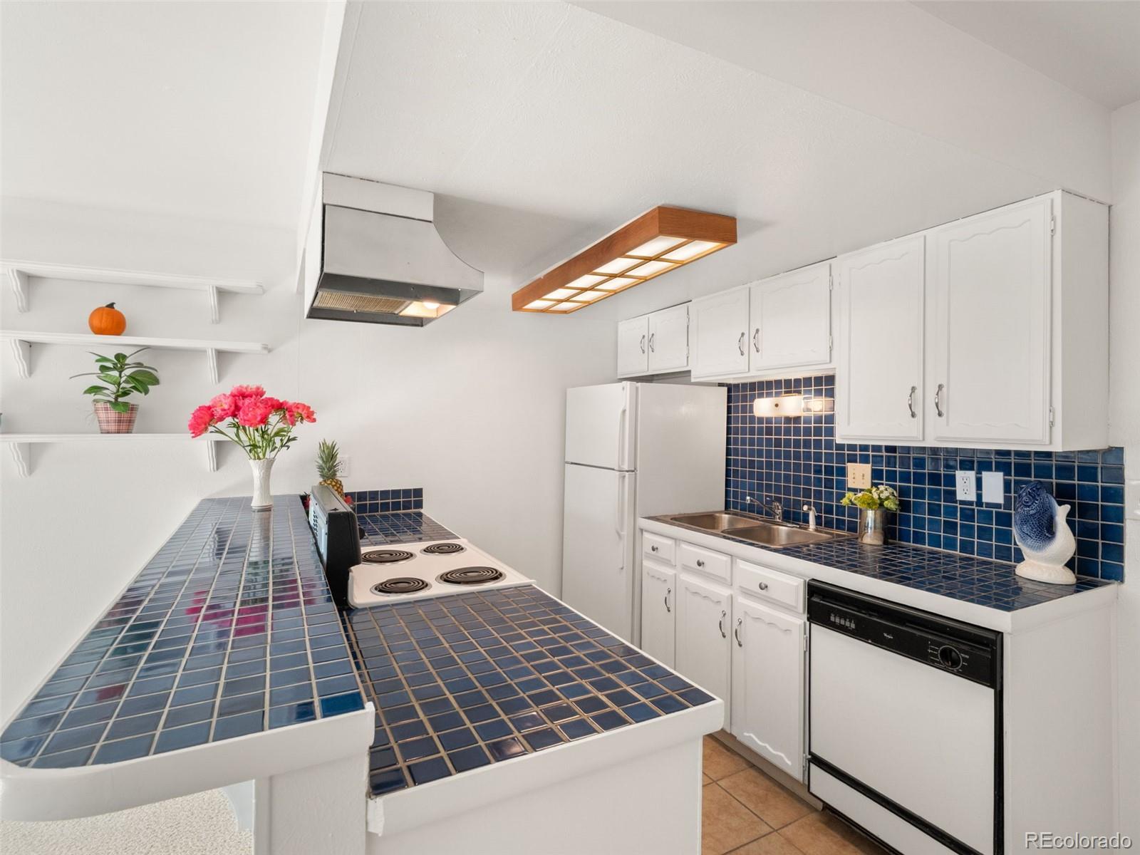 645 Manhattan Place 304