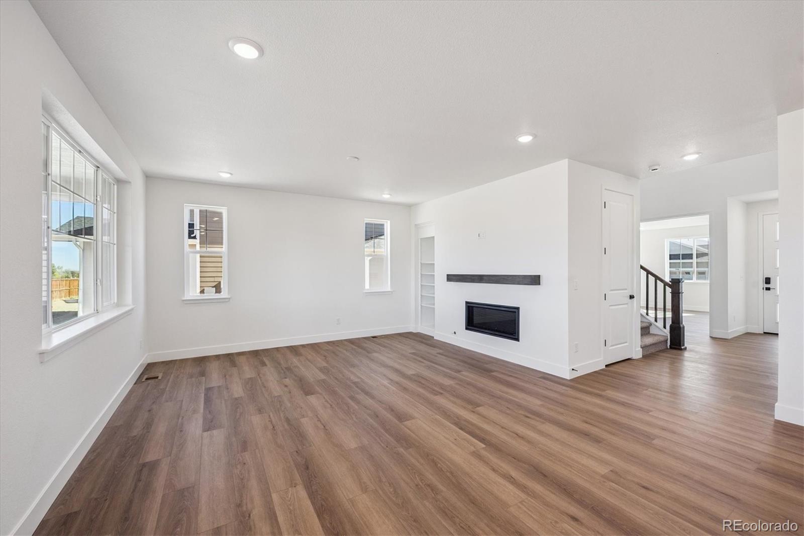 7037 E 126th Place