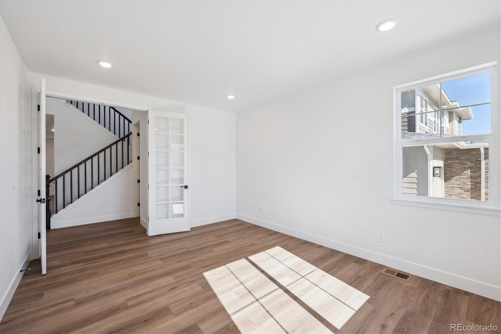 7037 E 126th Place
