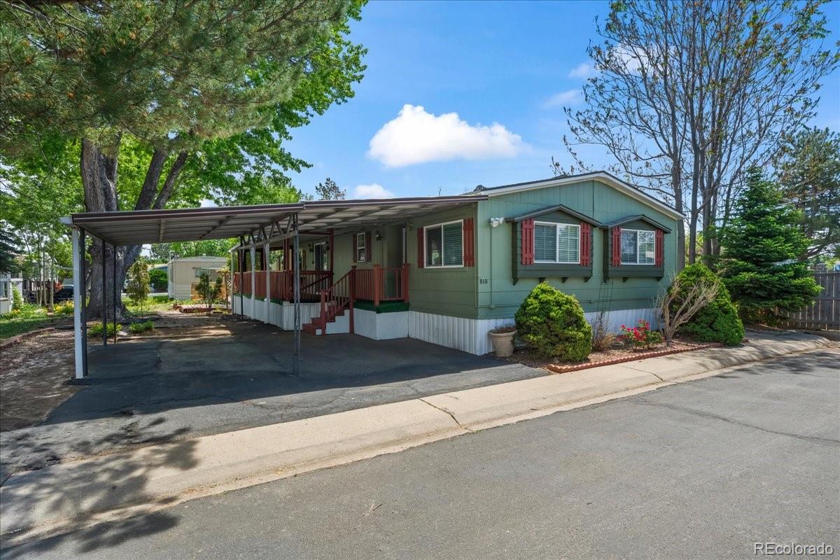 810 Meadowlark Cove
