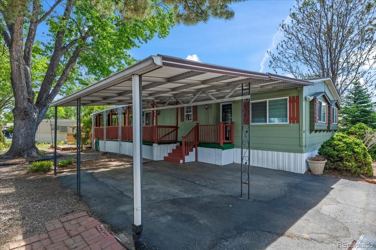 810 Meadowlark Cove