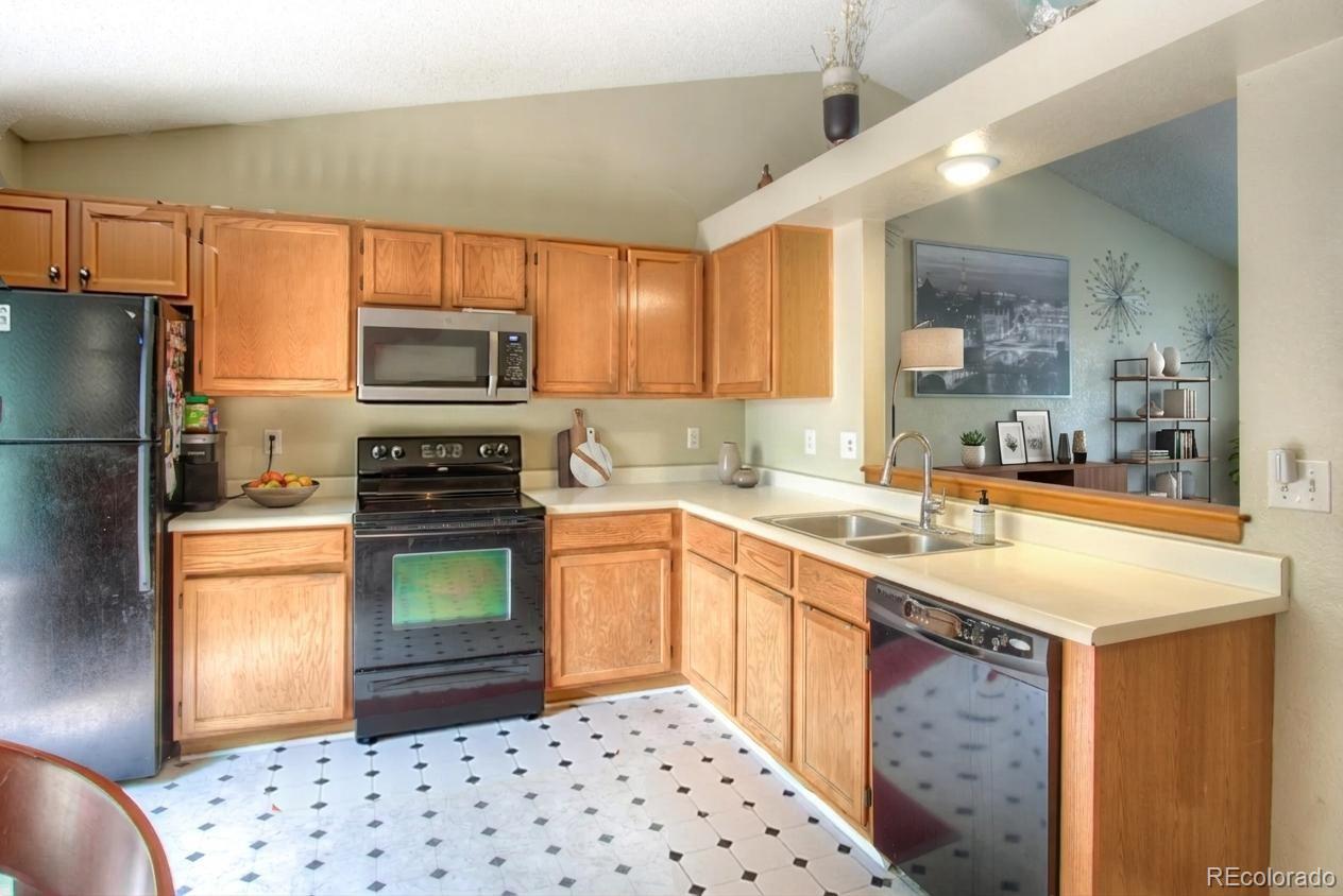 5556 S Simms Way