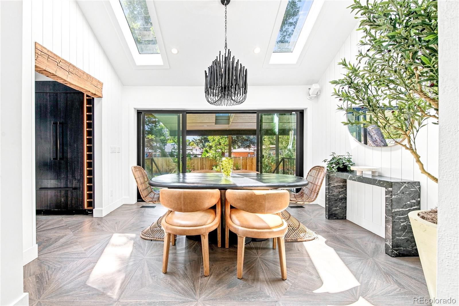 3285 Kendall Street