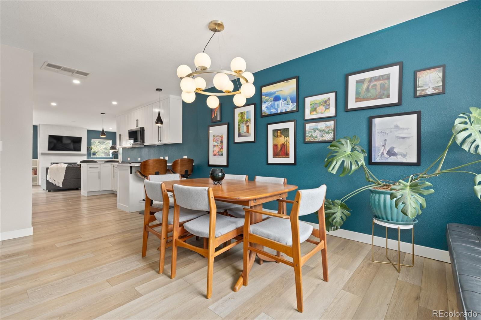 5231 E Dartmouth Avenue