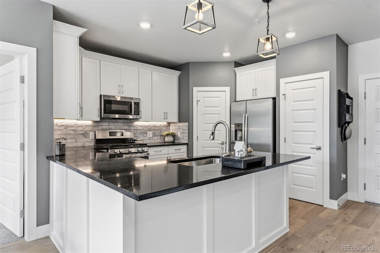 75 Clearwater Way 206