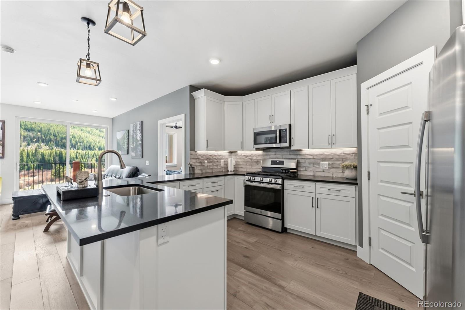 75 Clearwater Way 206