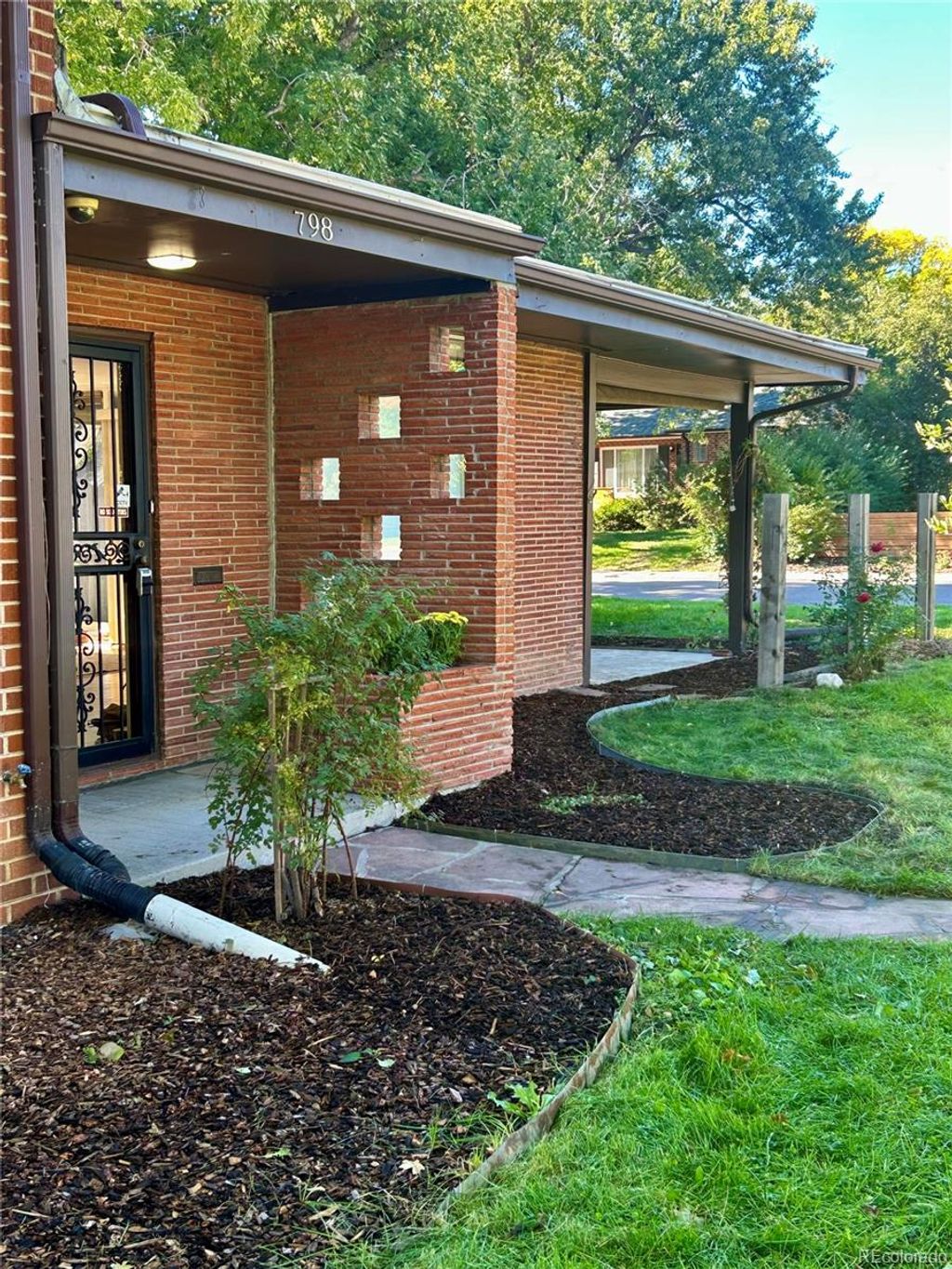 Photo of 798 N Leyden Street, Denver, CO 80220 (MLS # 3359254)