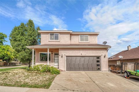 Photo of 10329 Halleys Way, Littleton, CO 80125 (MLS # 6946494)