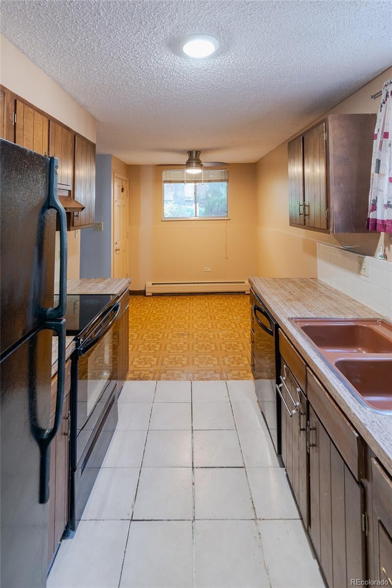 1525 S Holly Street 107