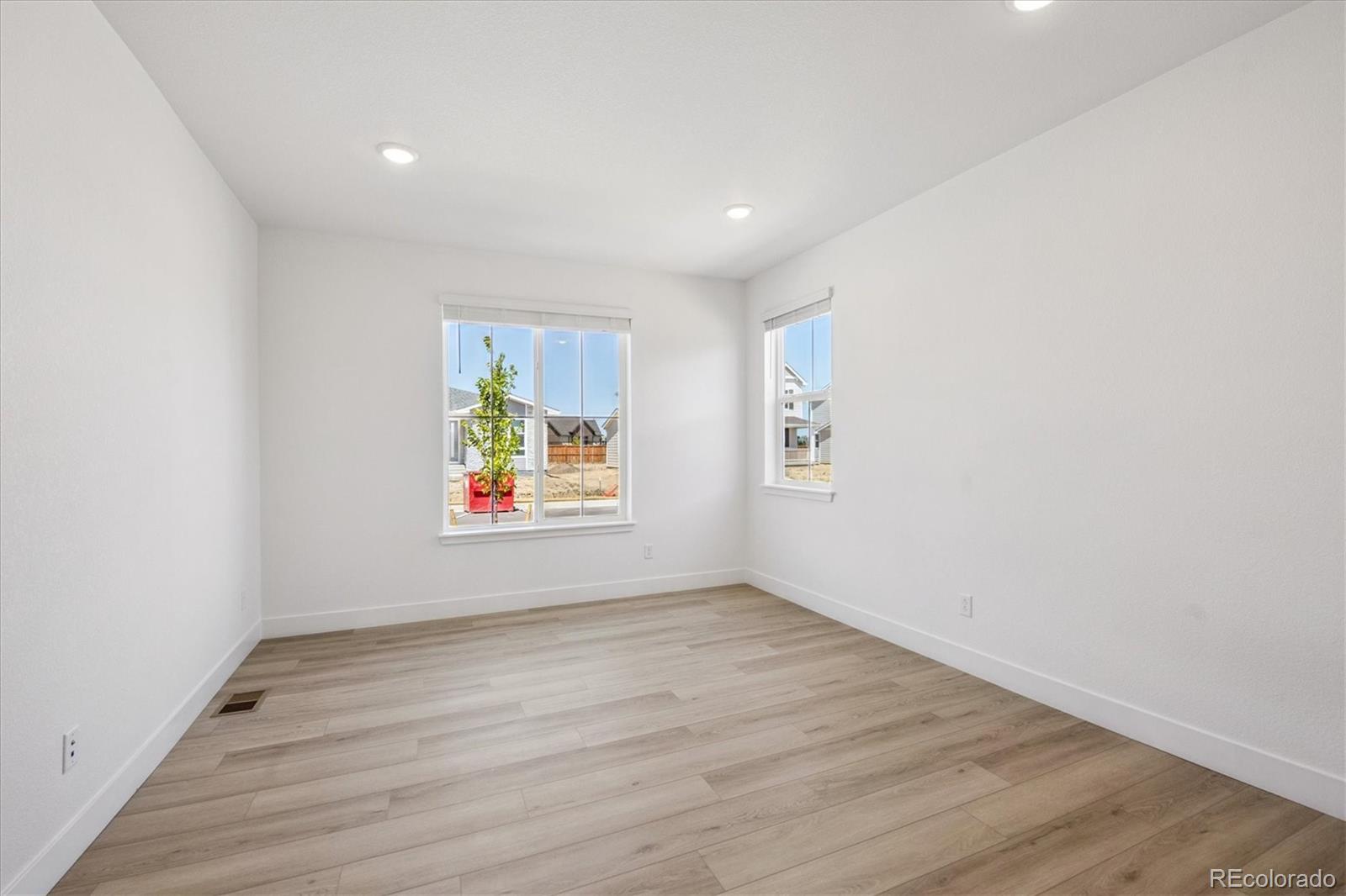 7066 E 126th Place