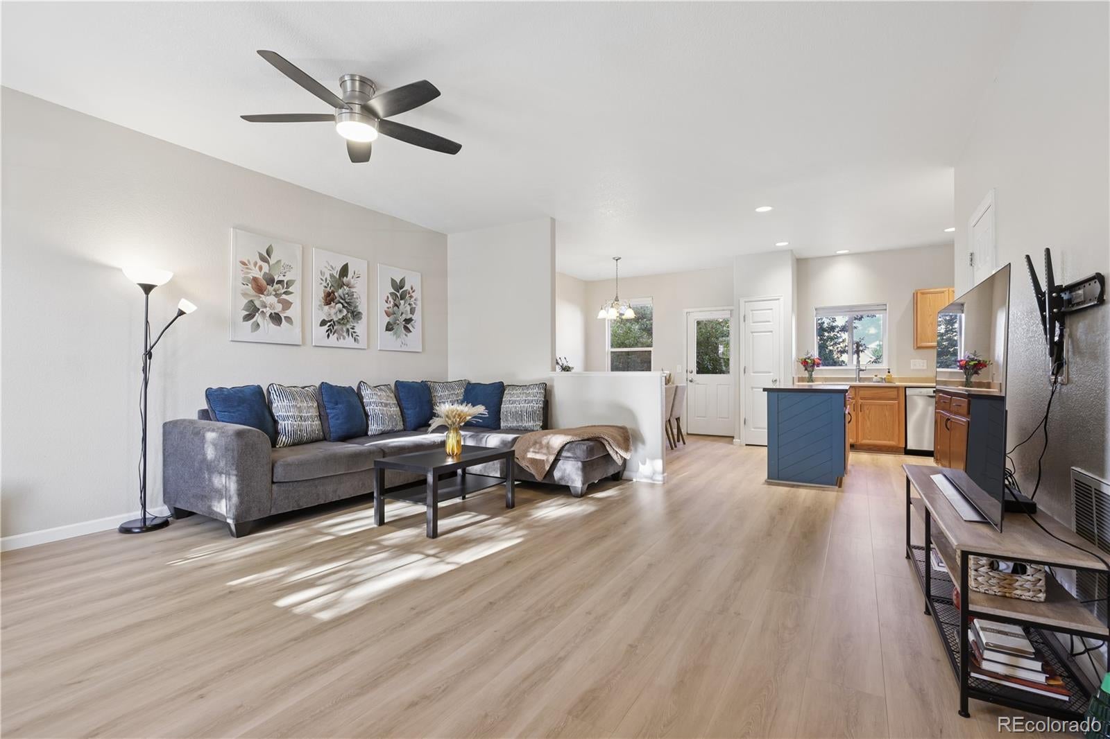 2152 Creekridge Point