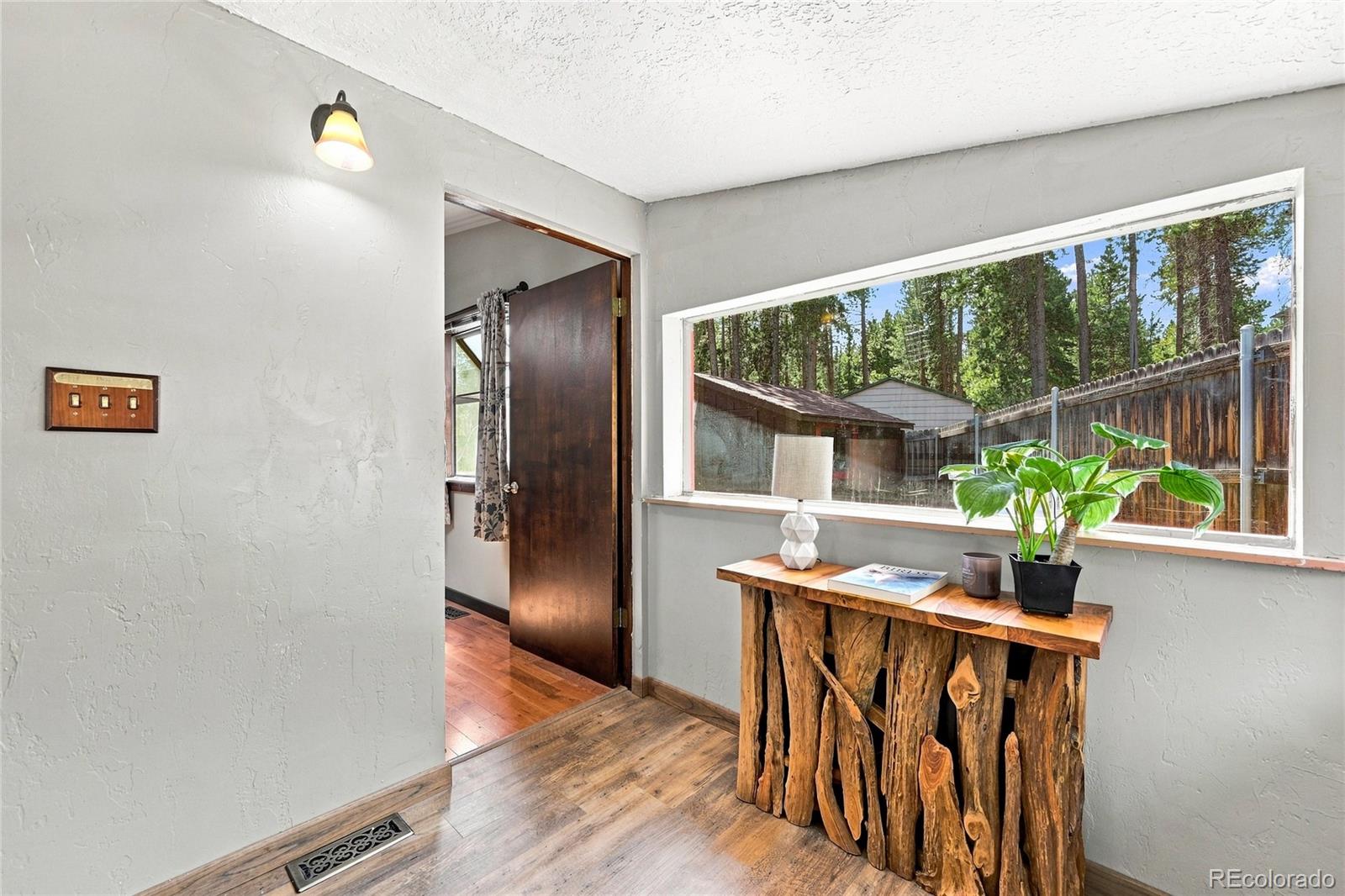 9264 Sandy Lane