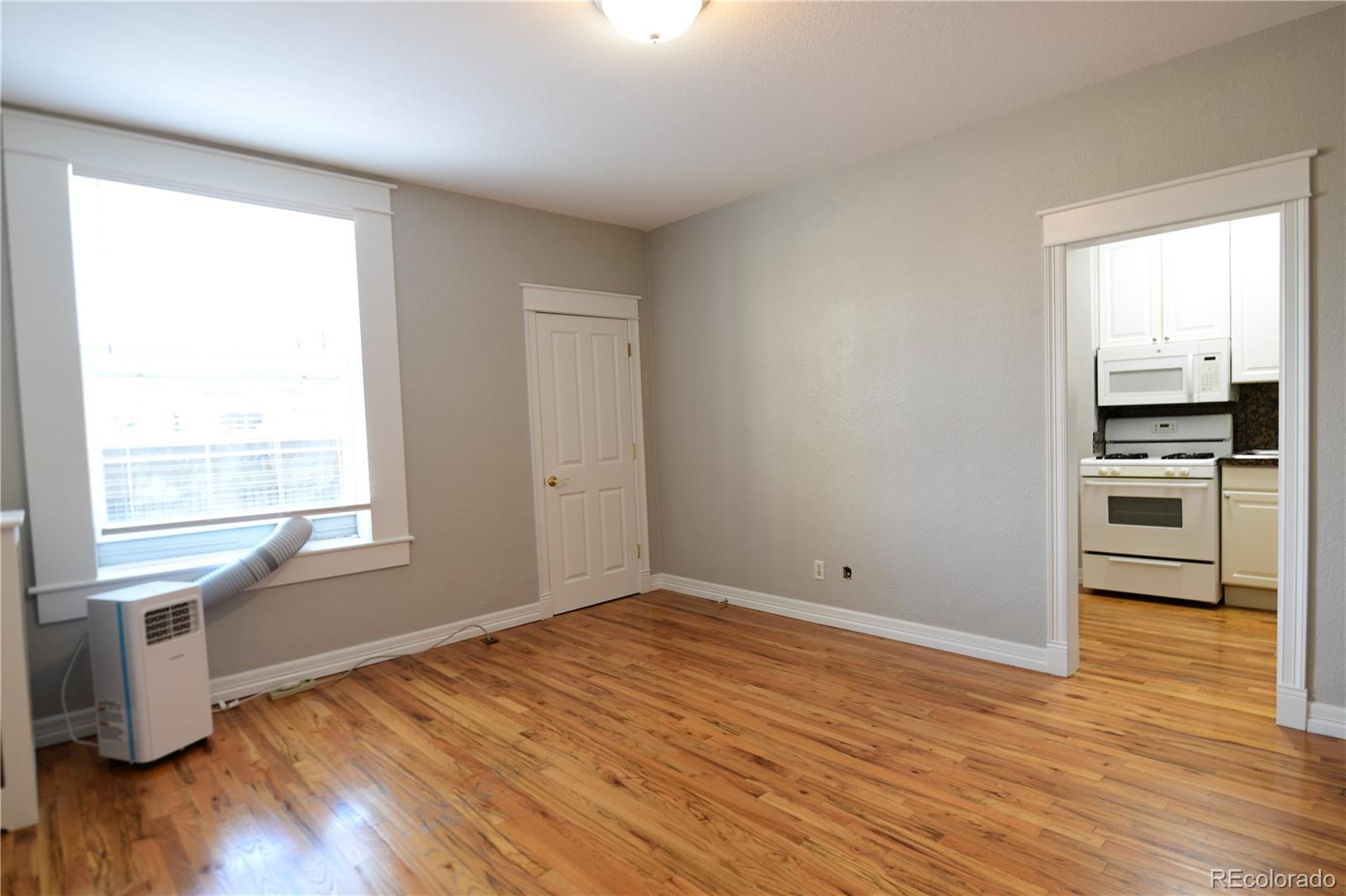 1650 N Pearl Street 10