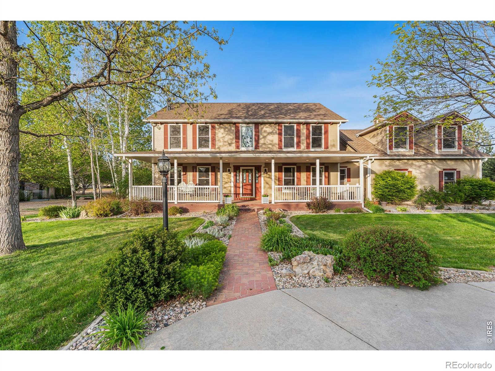 2900 Spring Mountain Drive