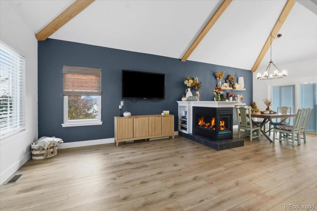 4472 W Mountain Vista Lane