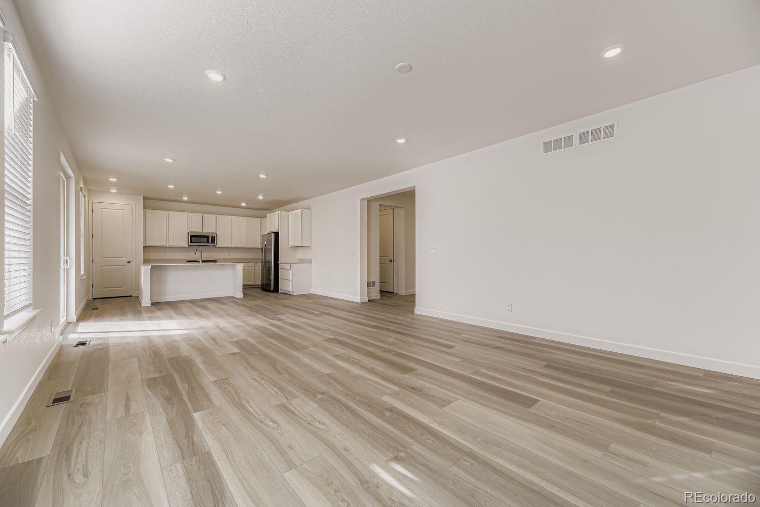 10828 Snowdon Street