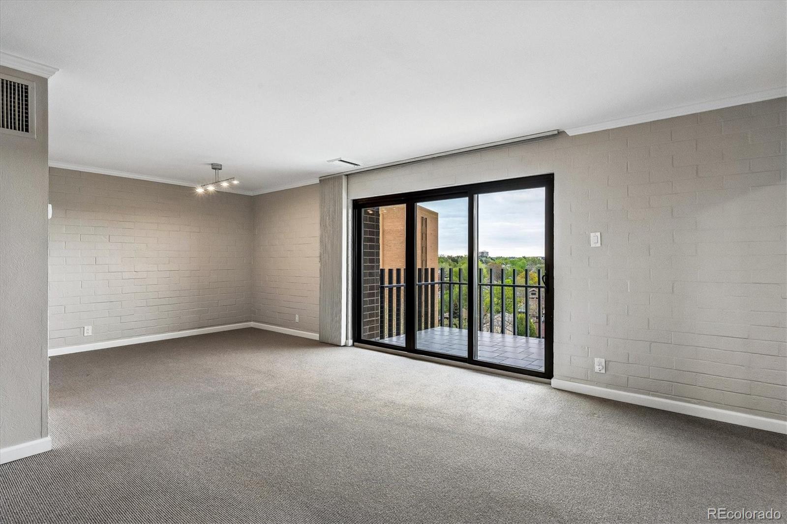 460 S Marion Parkway S 1001