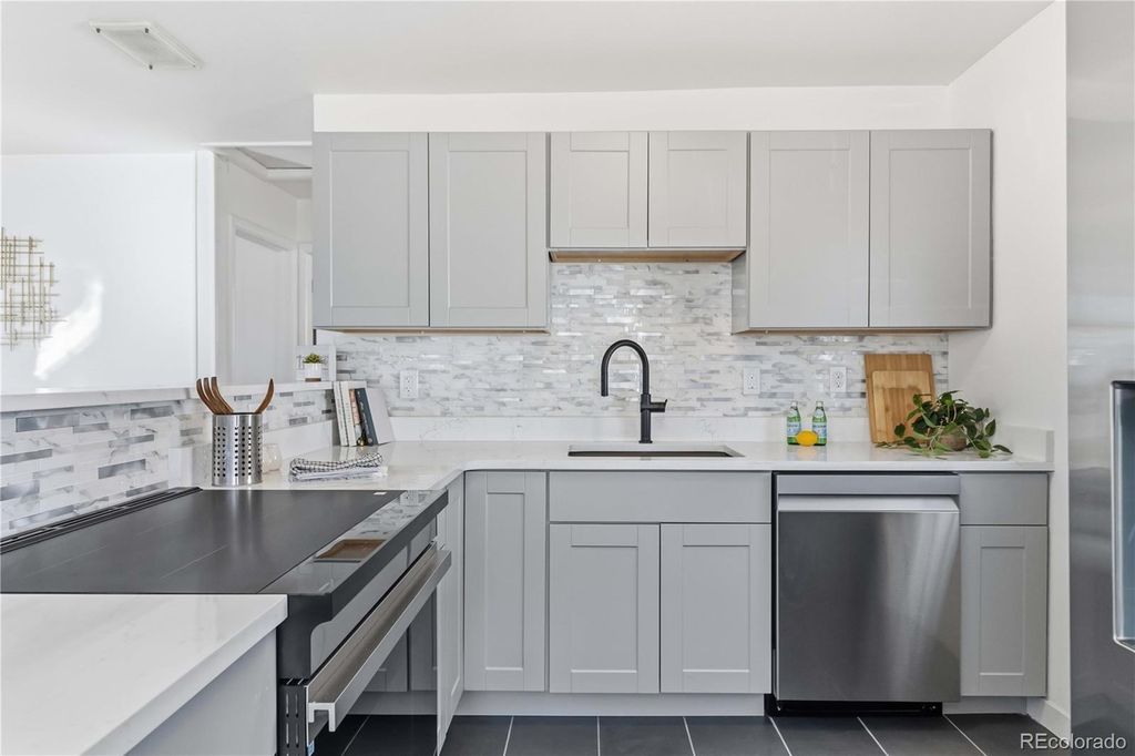 Photo of 1626 S Xavier Street, Denver, CO 80219 (MLS # 9237038)