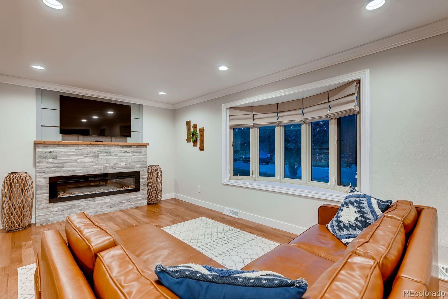 5102 W Fremont Drive