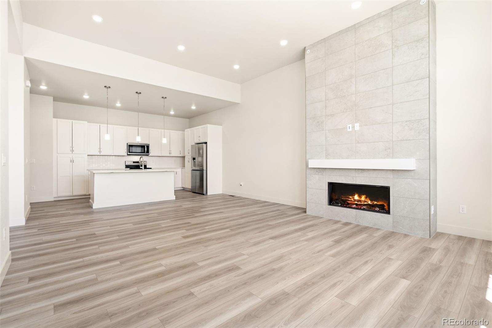 2978 Fleet Drive 3