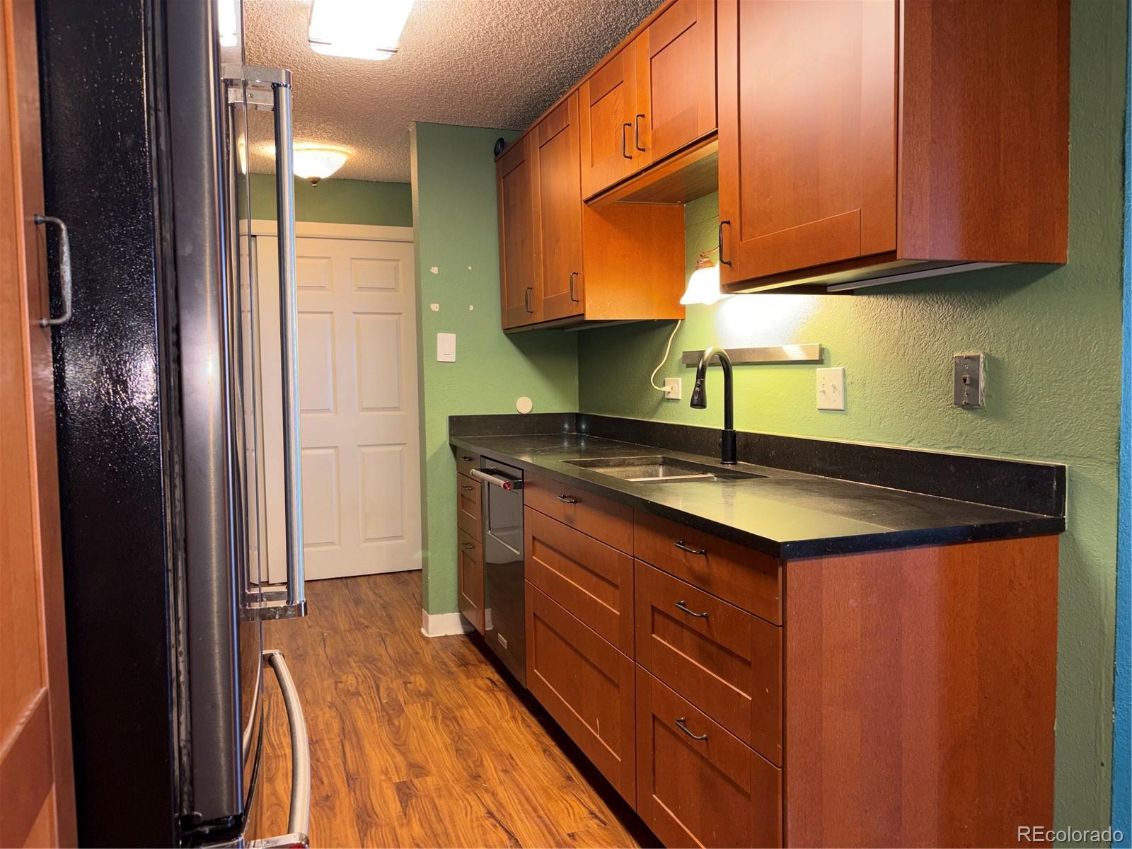 2325 S Linden Court 215