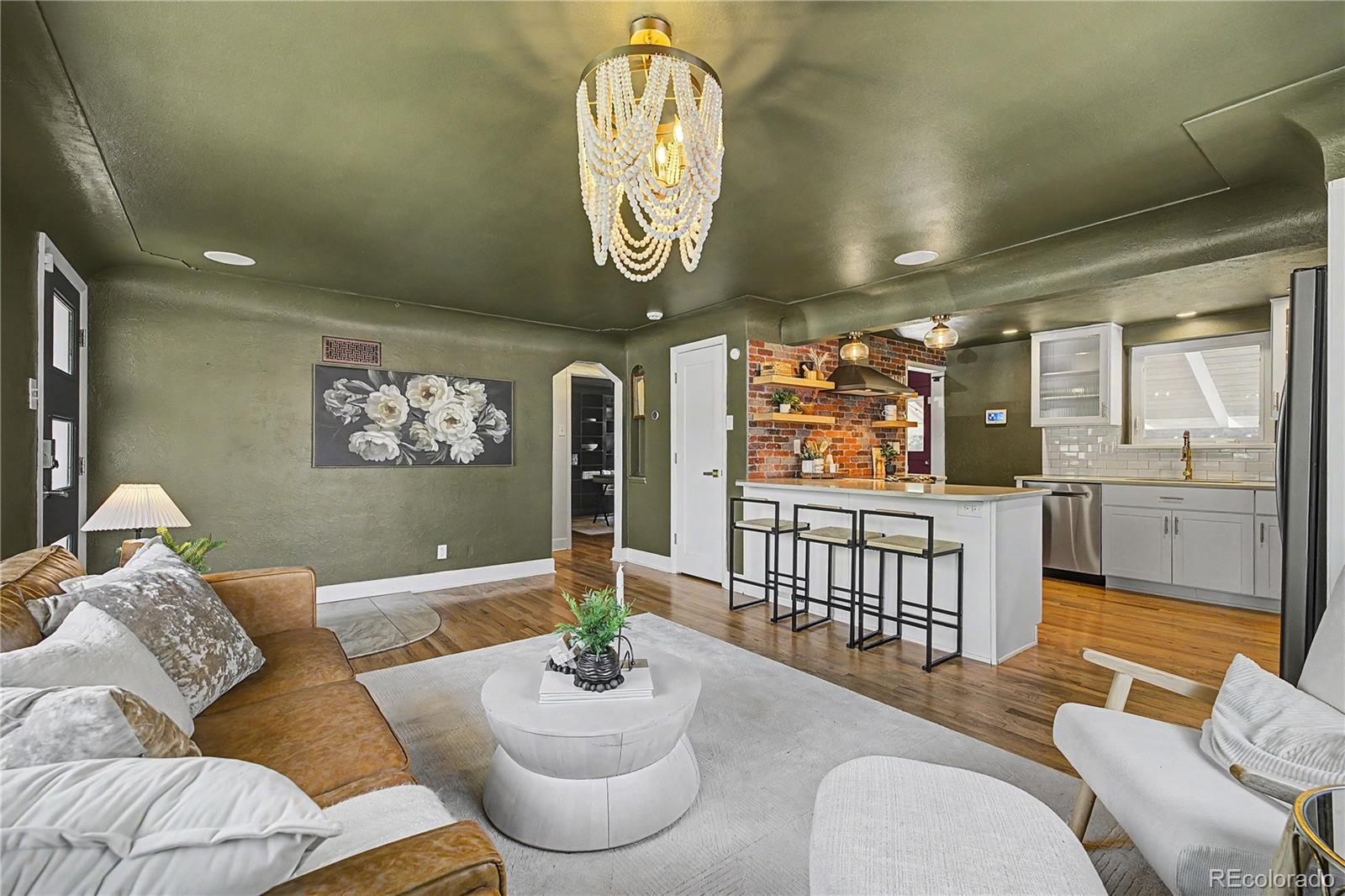 3818 W Alice Place