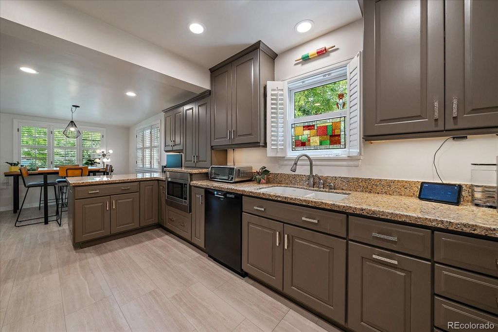 Photo of 1040 N Kearney Street, Denver, CO 80220 (MLS # 2822335)
