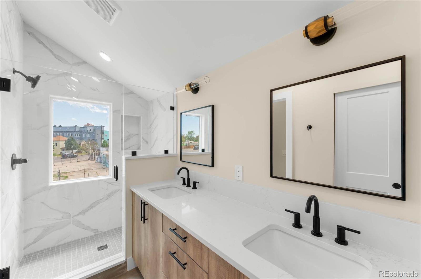 3493 & 3495 Lawrence Street