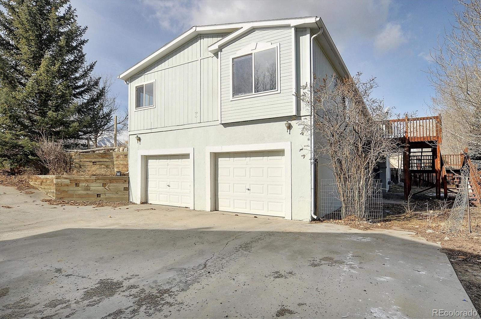 104 Creekside Court