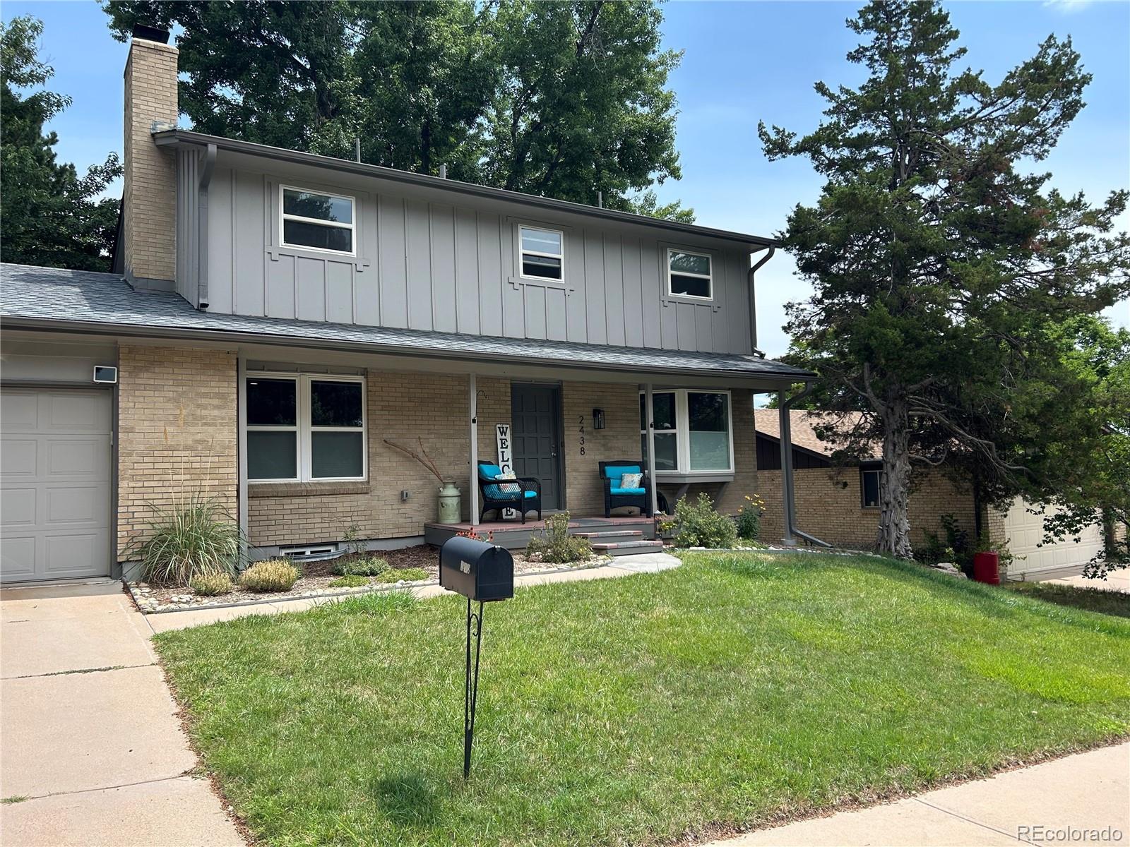 2438 S Holland Court