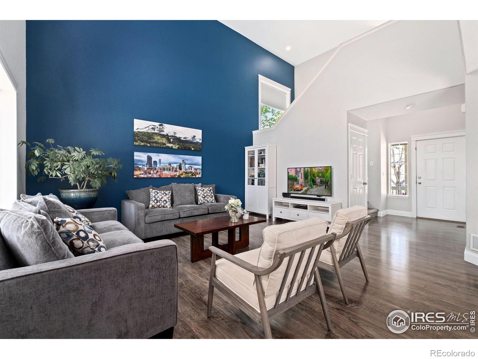 5221 Bowersox Parkway