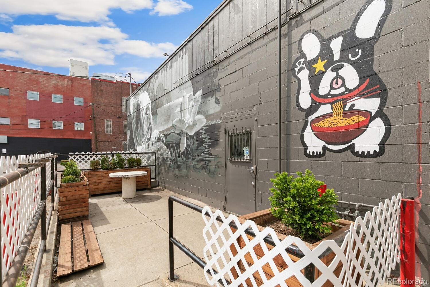 12 E 1st Avenue