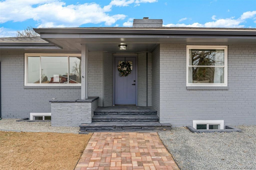 Photo of 2655 Monaco Parkway, Denver, CO 80207 (MLS # 5486883)