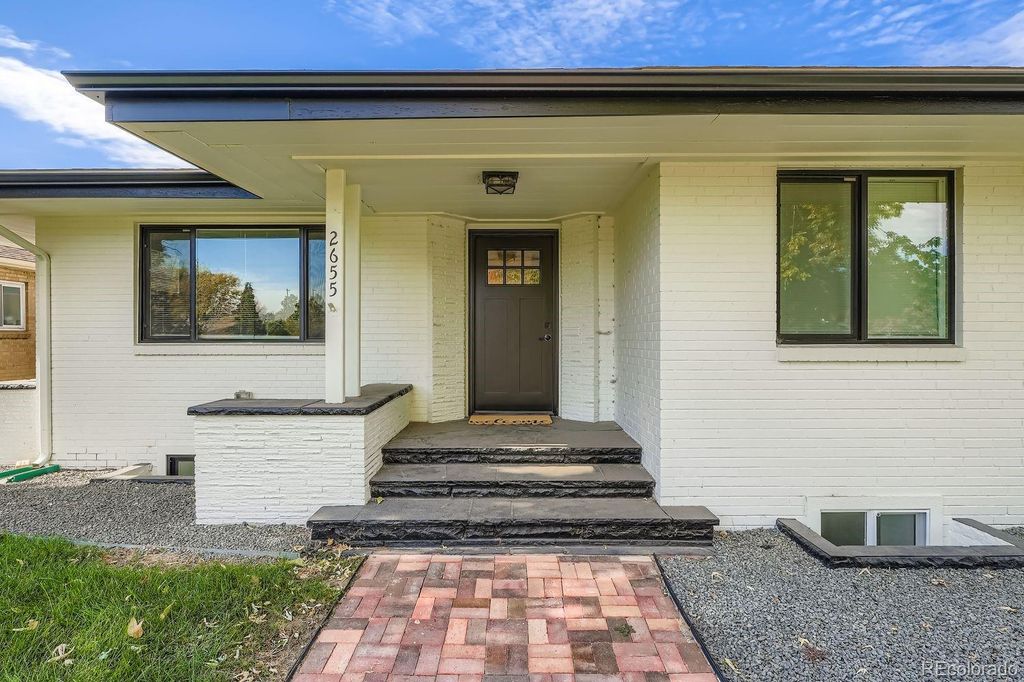 Photo of 2655 Monaco Parkway, Denver, CO 80207 (MLS # 5486883)