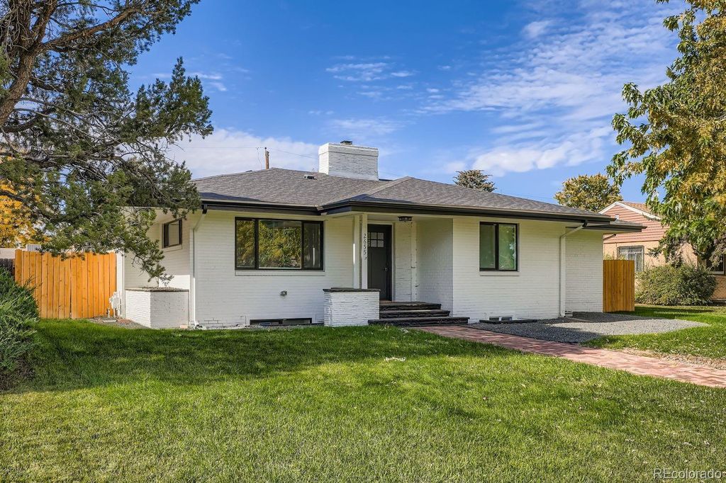 Photo of 2655 Monaco Parkway, Denver, CO 80207 (MLS # 5486883)