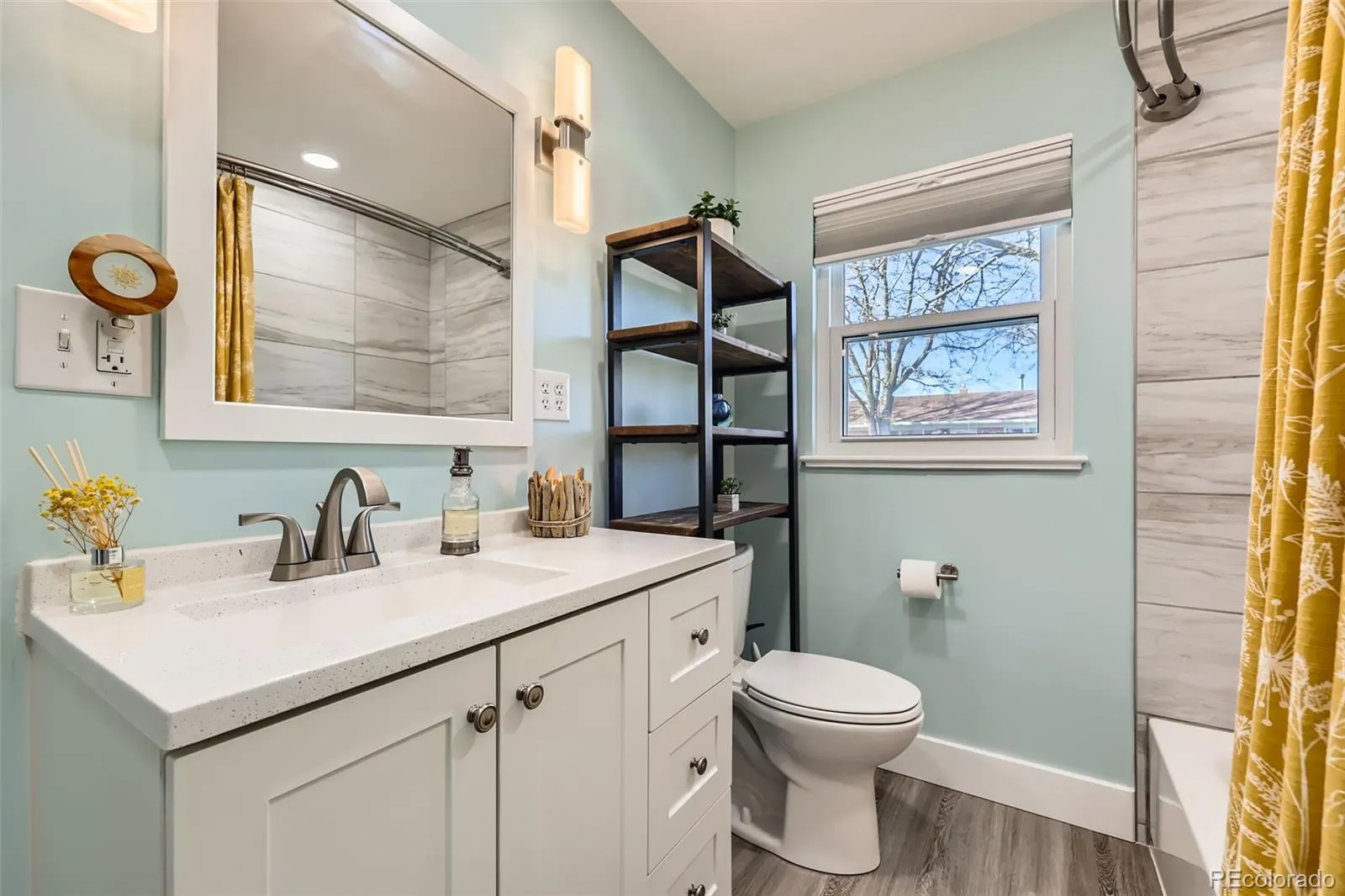 Colorado Springs, Colorado 80907, United States, 5 Bedrooms Bedrooms, ,2 BathroomsBathrooms,Residential,Active,84220